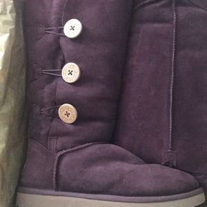 Ugg Bailey Button sz8